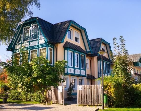 299 000 €